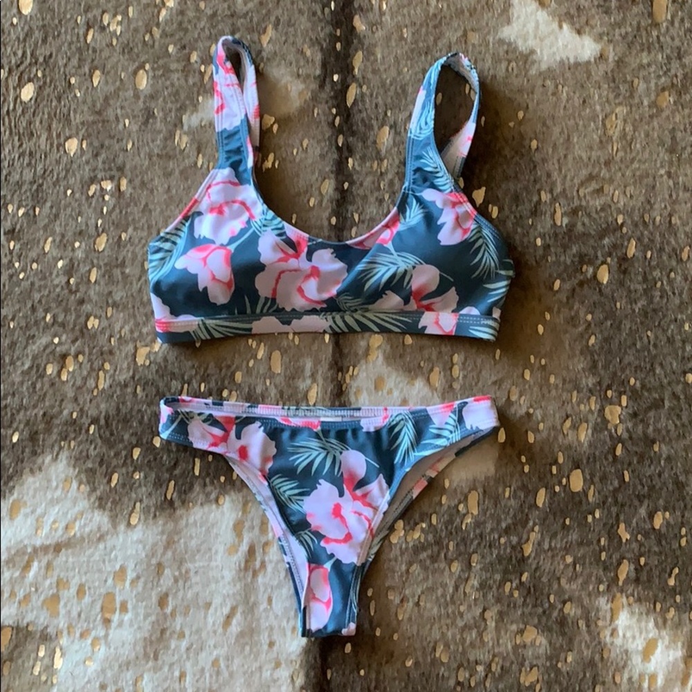 NWOT ZAFUL floral print bikini